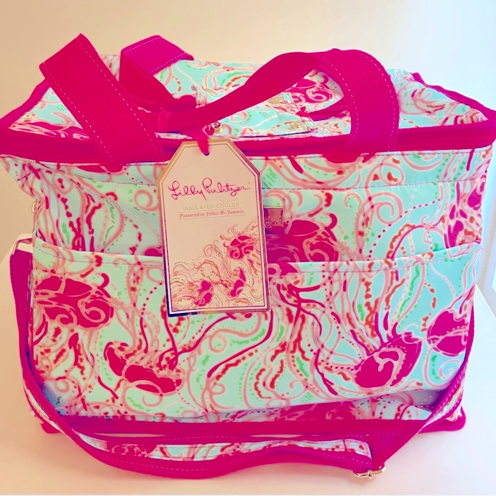 Lilly Pulitzer- Bright and Fun Insulated Cooler 🤩